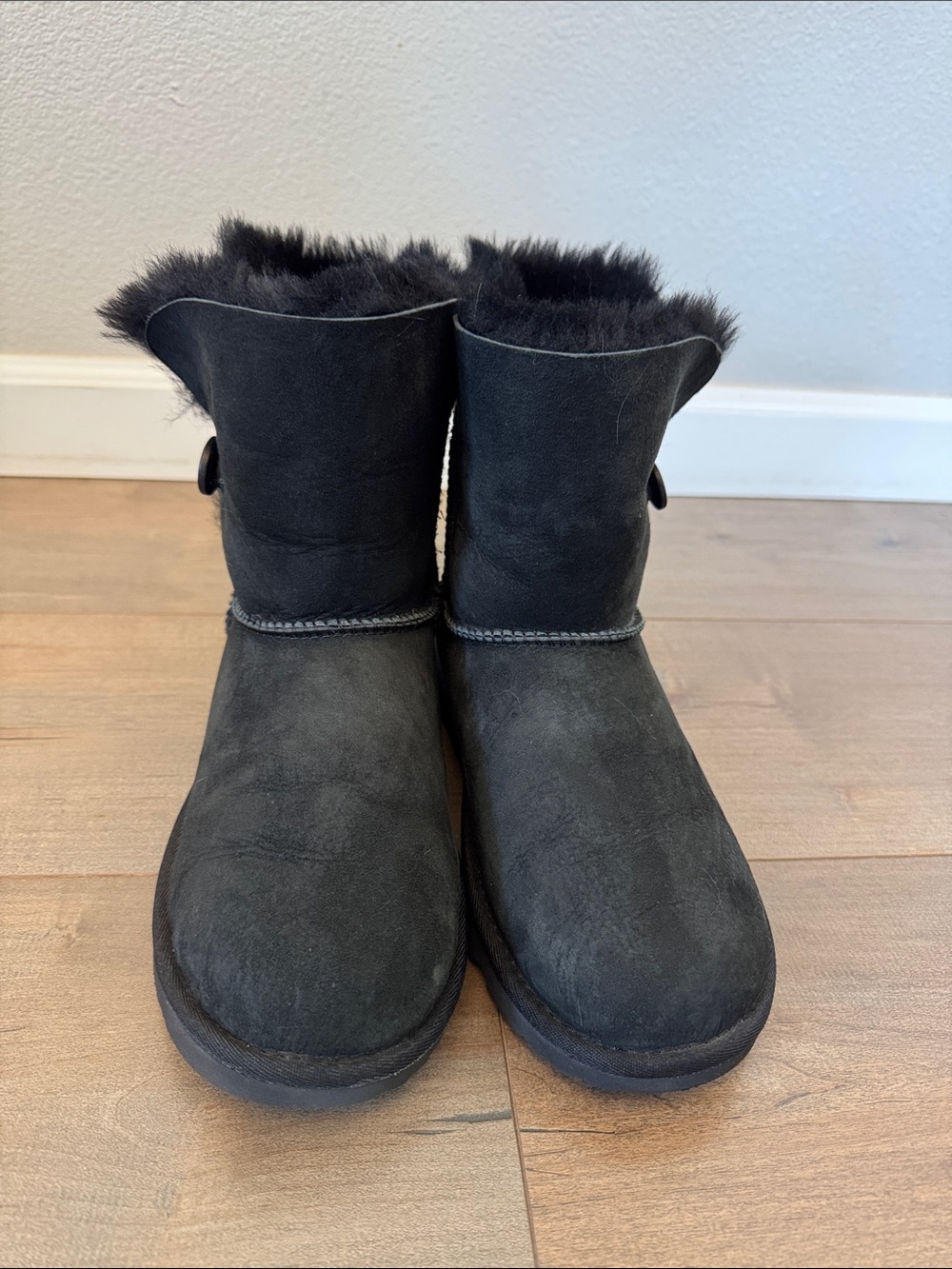 Black UGG booties. Youth 6/Women 8 - Picture 4 of 6